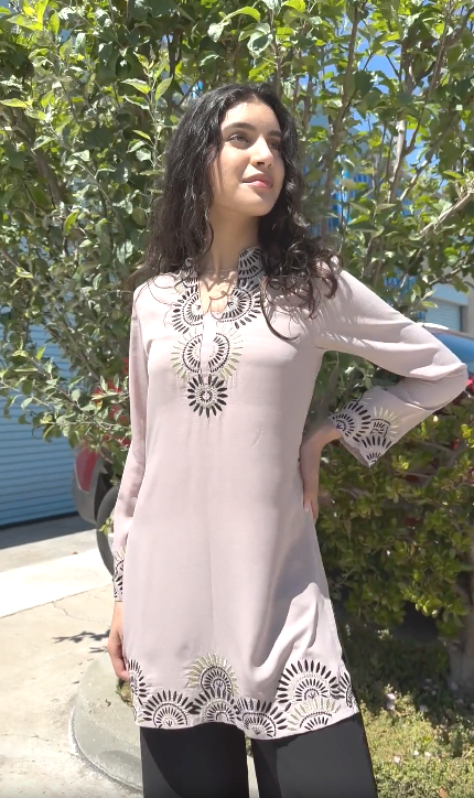 Maha Gold Embellished Long Modest Tunic - Blush - PRÉCOMMANDE (expédié dans 2 semaines)