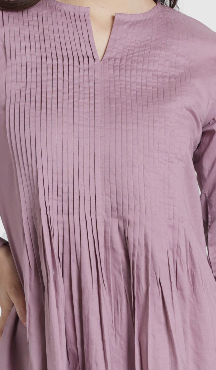 Details of modest Asman tunic in Dusty Mauve. 