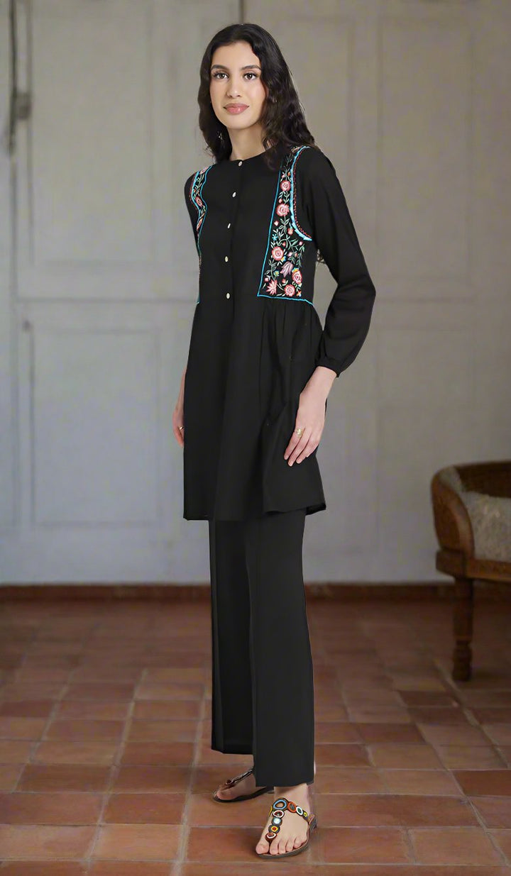 Marzo Embroidered Cotton Modest Buttondown Tunic - Black