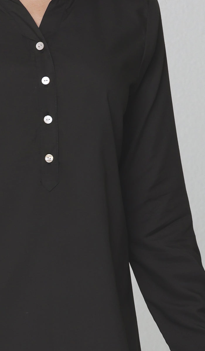 Details of modest Parisa tunic in Black. 